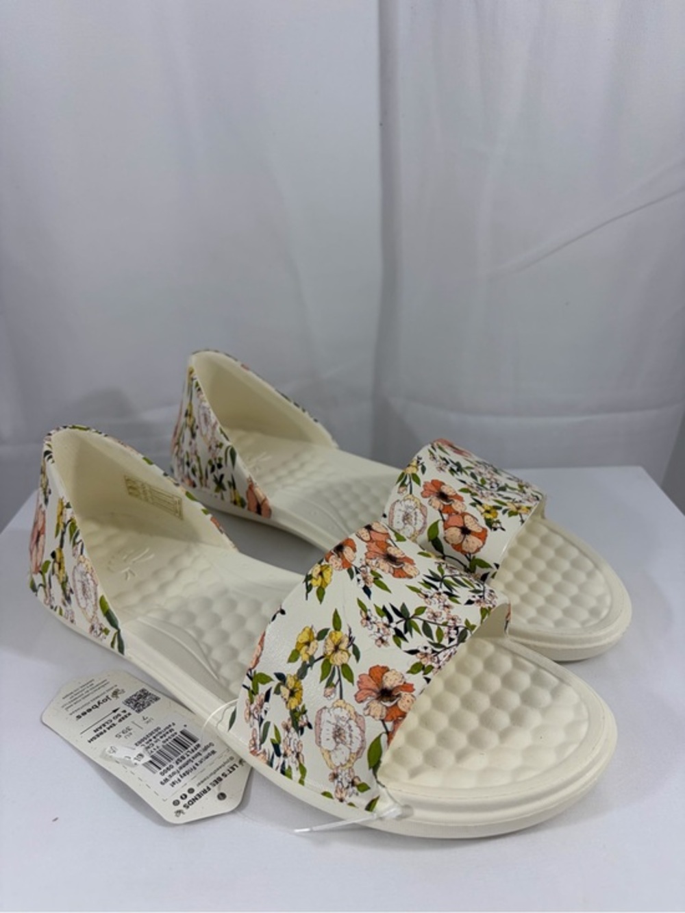 NWT Joybees Women’s Size 9 Floral White Slip-On Sandals